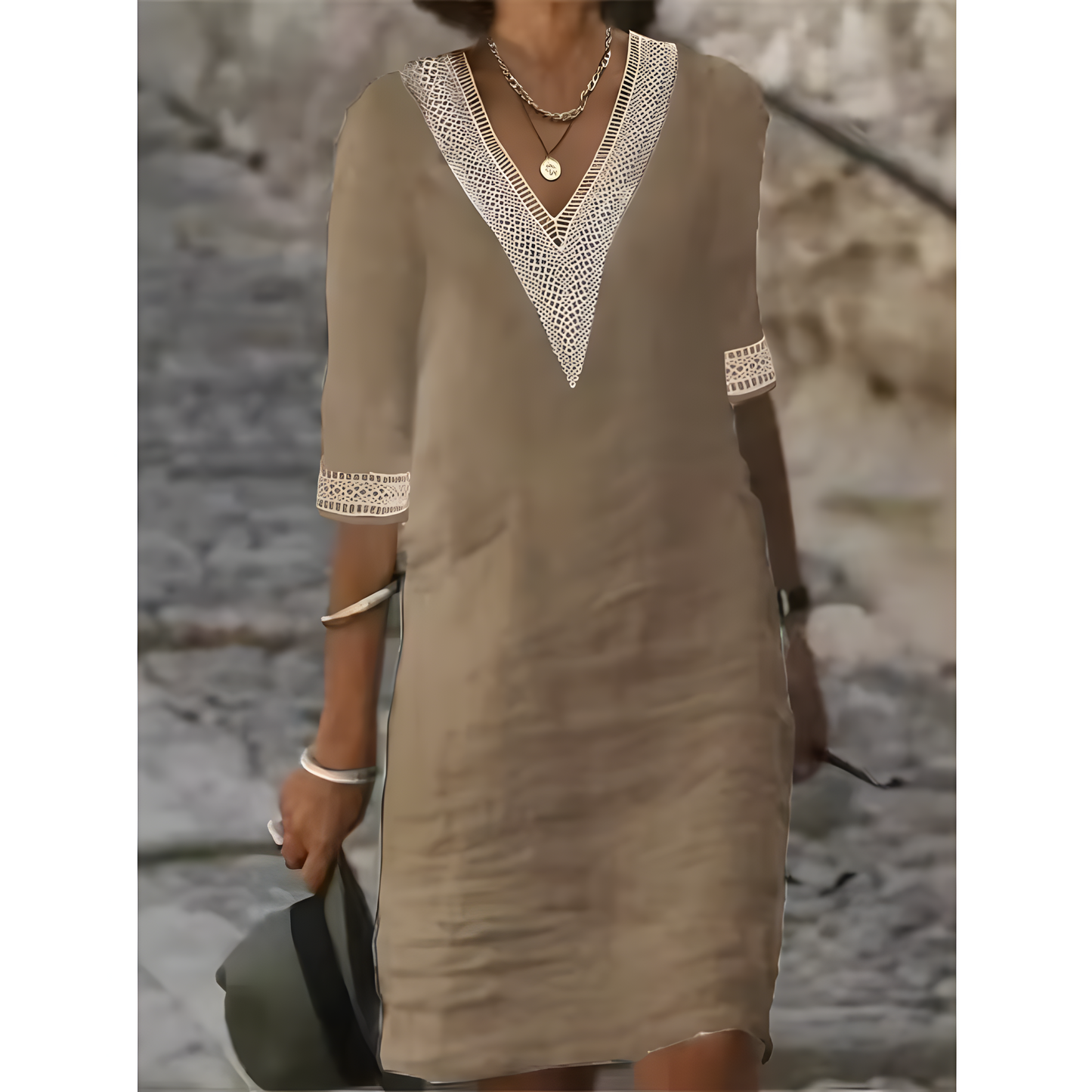 Isabeau™ | Robe midi à col en V et dentelle contrastante