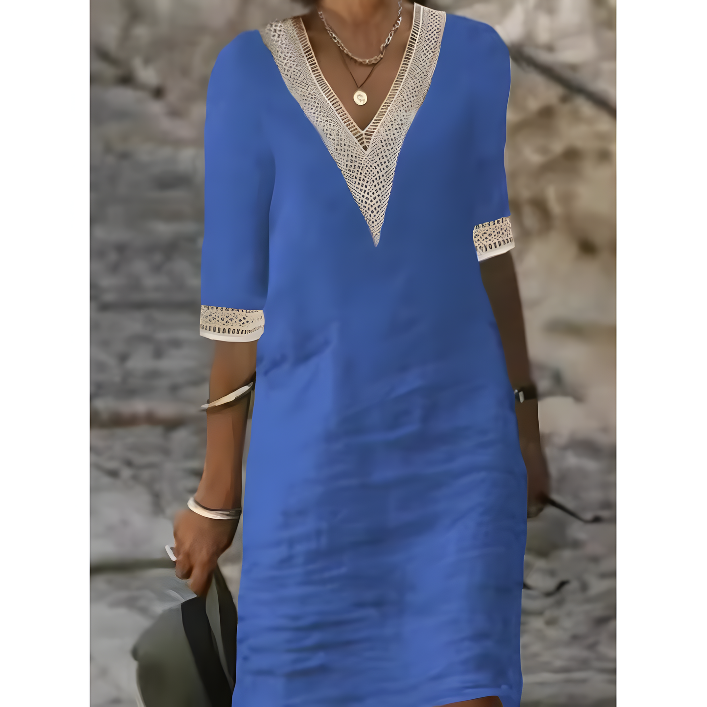 Isabeau™ | Robe midi à col en V et dentelle contrastante