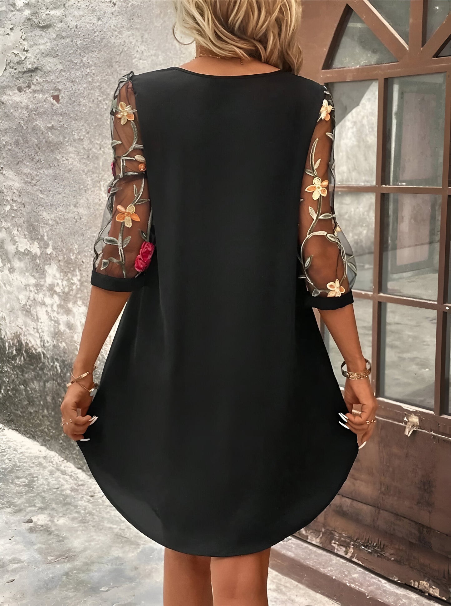 Charlotte™ | Robe d'été élégante avec des manches ornées