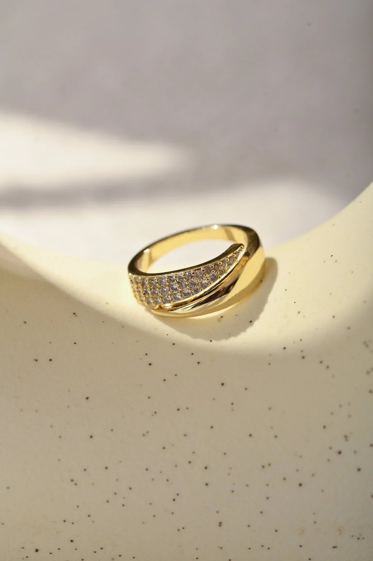 (1+1) Victoria™ | Bague avec pierres scintillantes