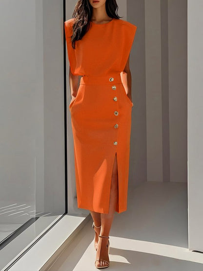 Malene™ | Robe midi unie avec fente à boutons et décolleté rond