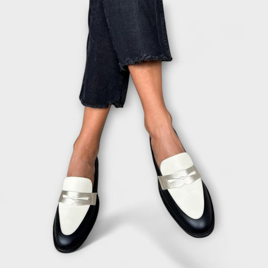 Valeria™ | Mocassins Noirs avec Brillance Métallique