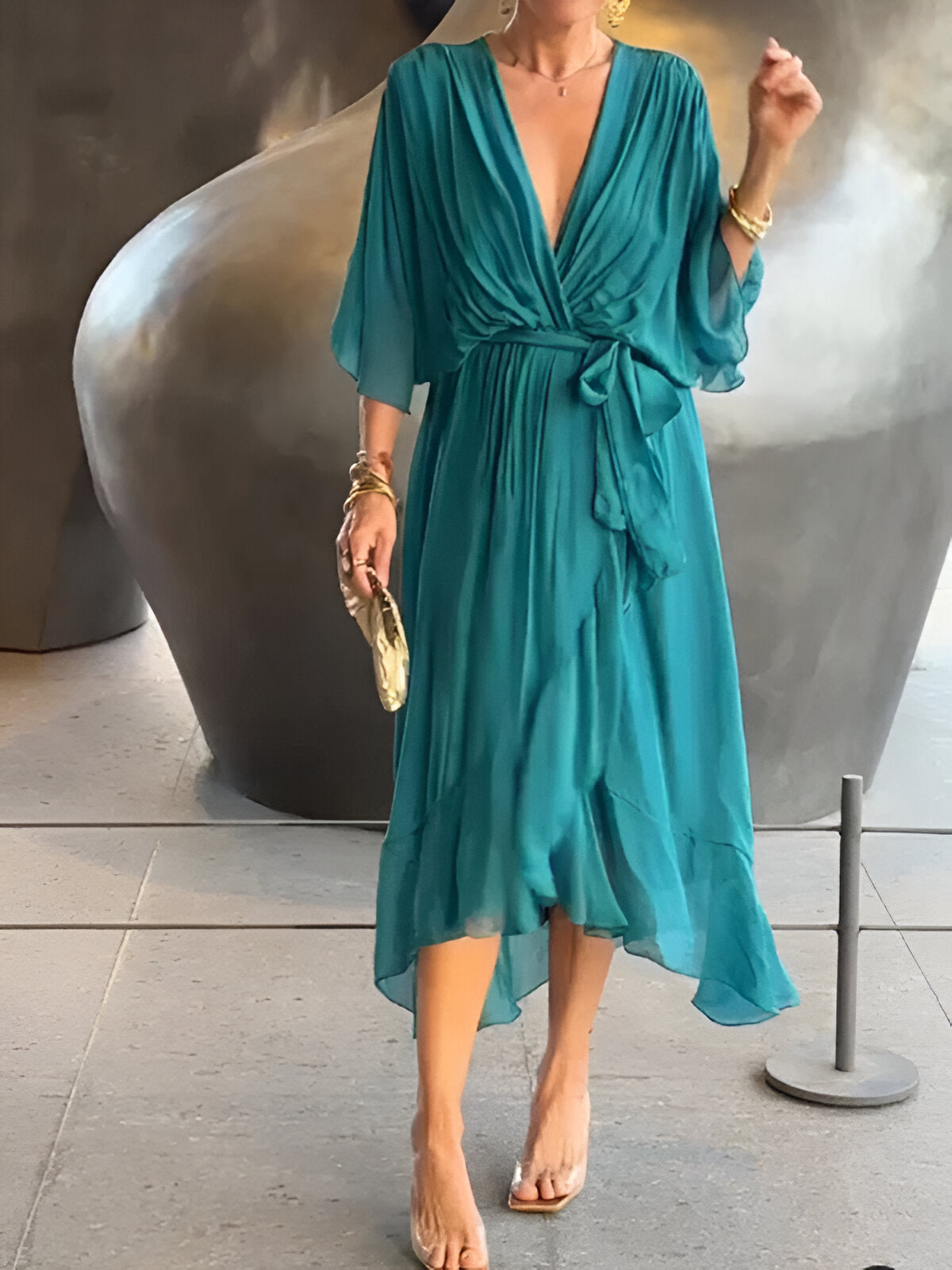 Monica™ | Robe à décolleté en V
